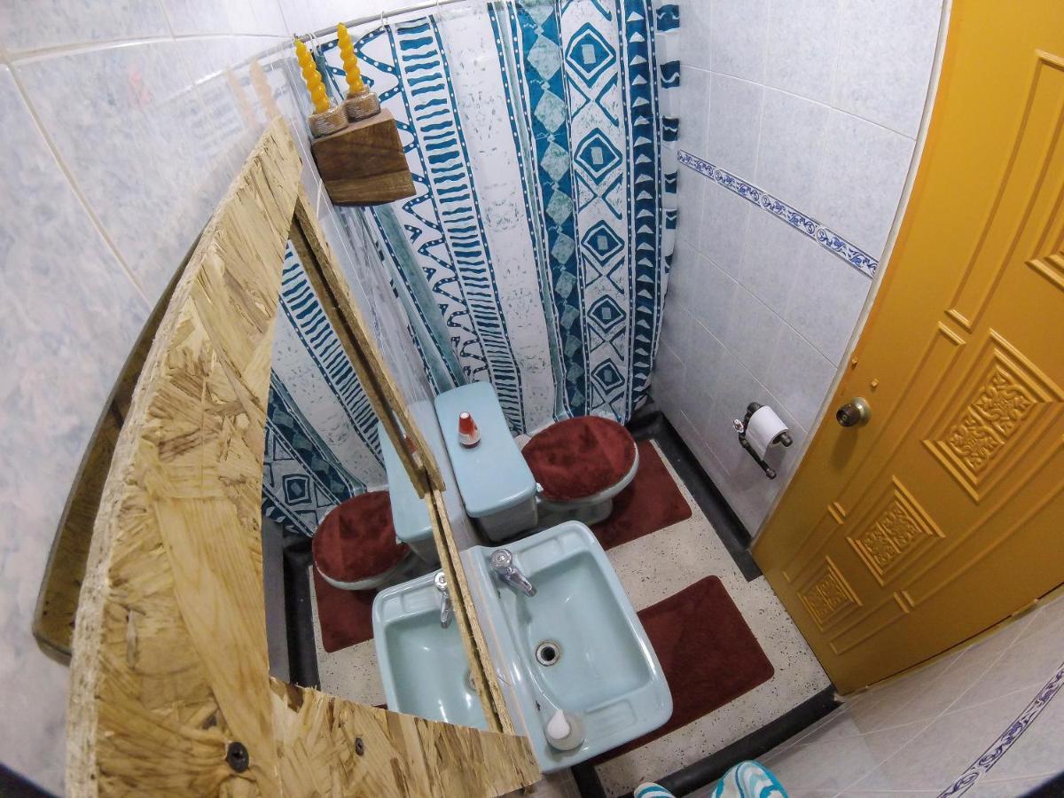 La Otra Mitad Hostel Арменія Екстер'єр фото